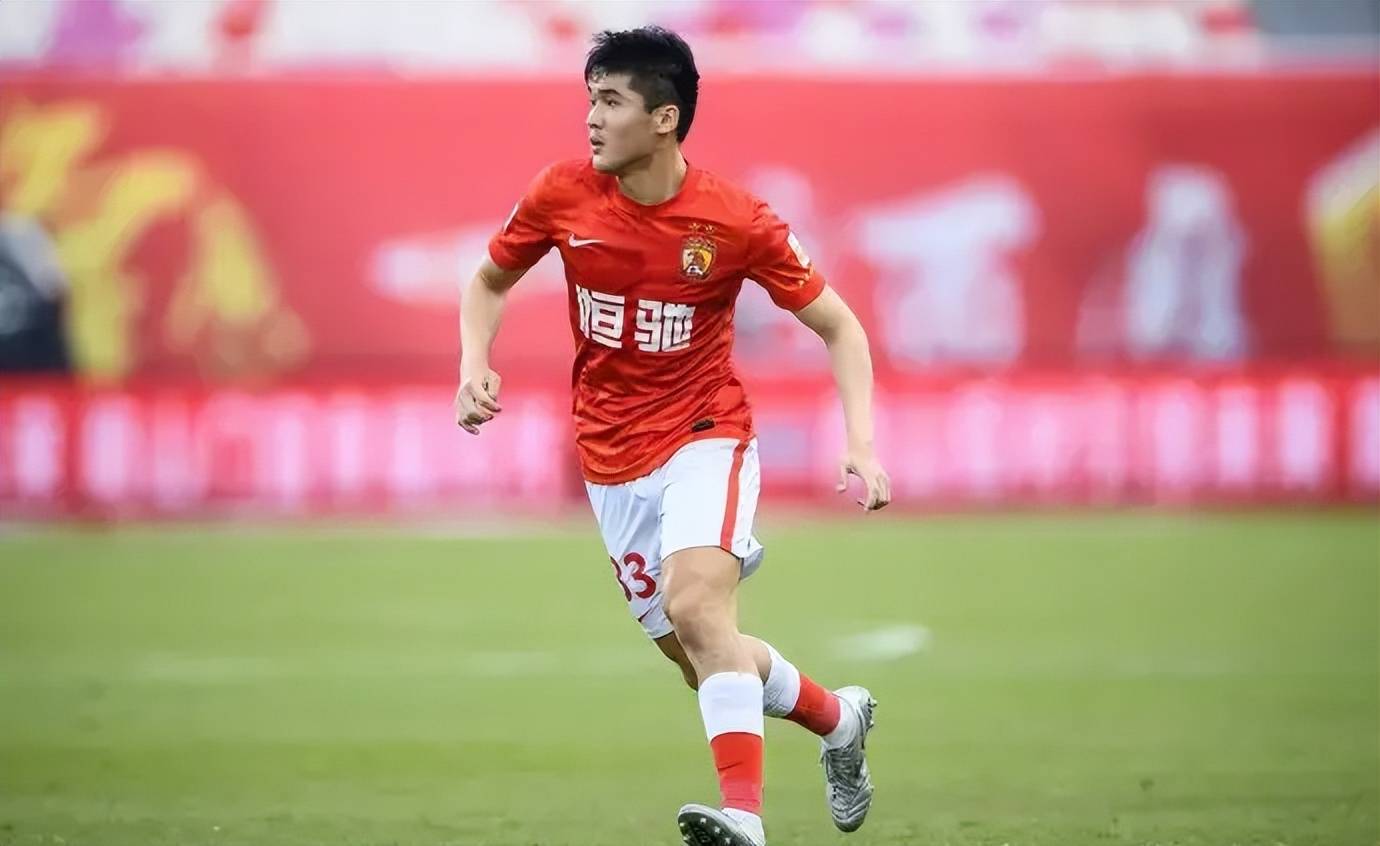 金州勇士训练开放日，赛后远射贴柱引欢呼，中超在即，赛程密集仍需轮换的简单介绍